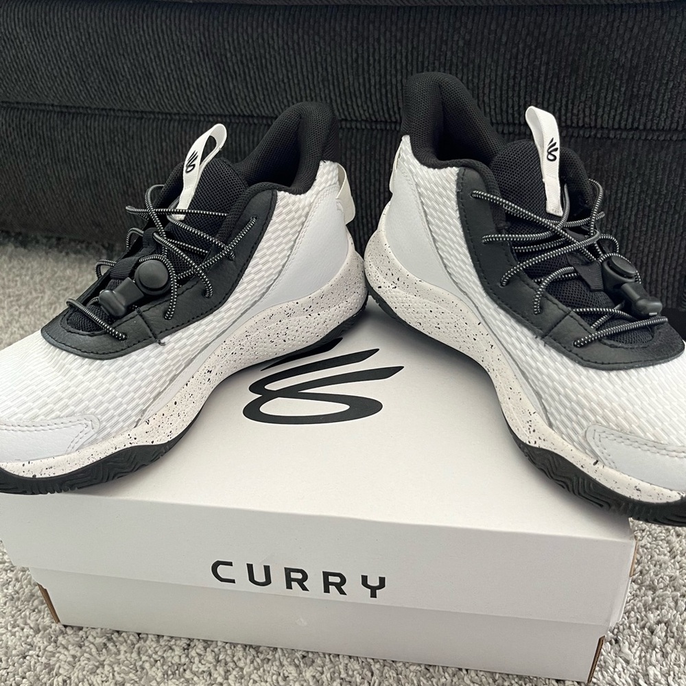 Steph curry/under armour basketball shoes youth